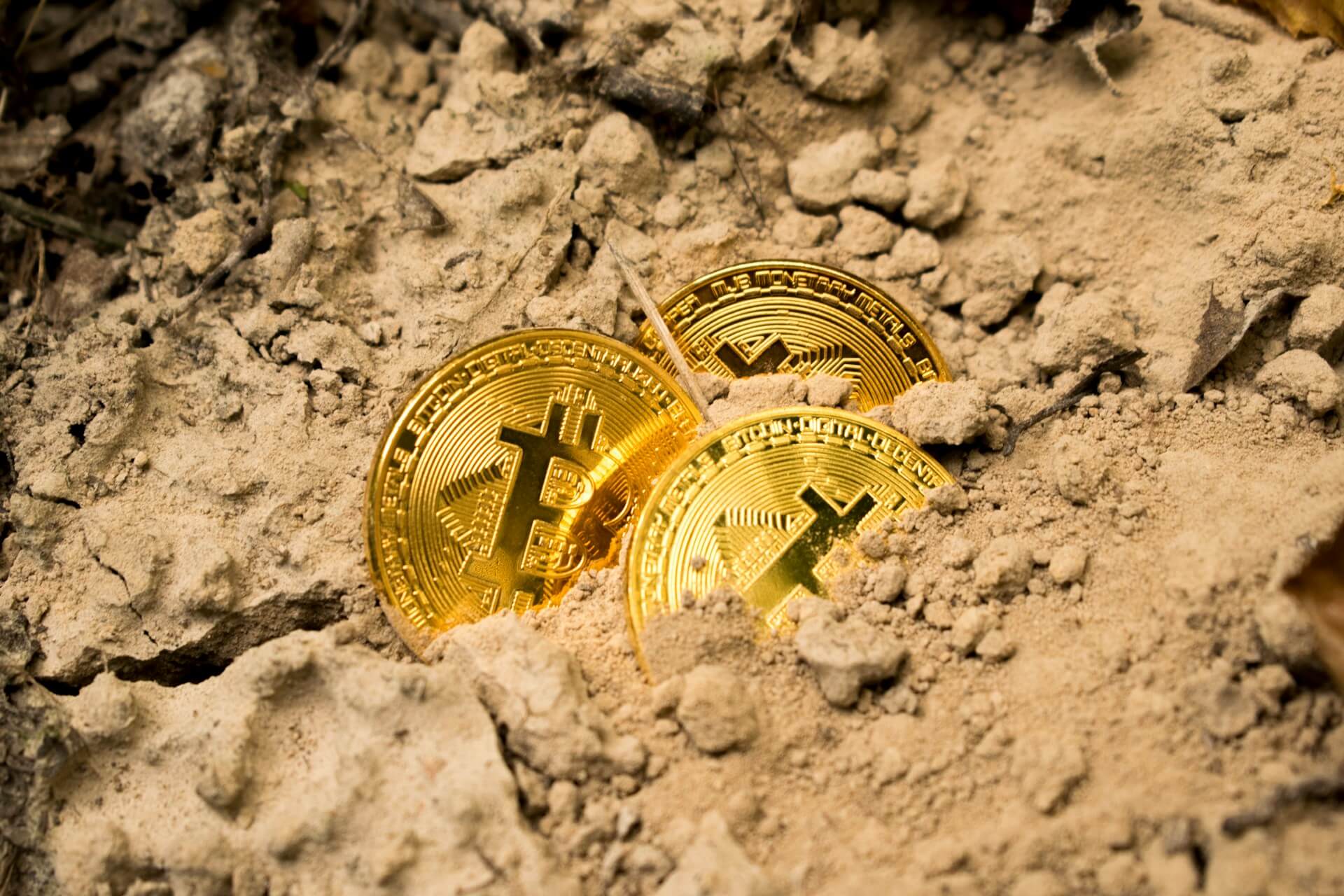 Биткоин падает